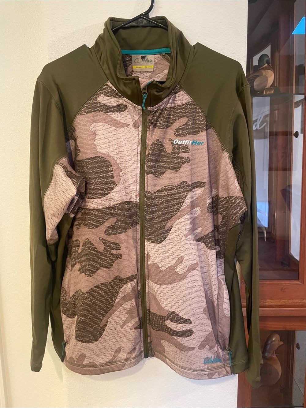 Cabela's OutfitHer Olive Green & Tan Camo Lightweight Zip Up Jacket